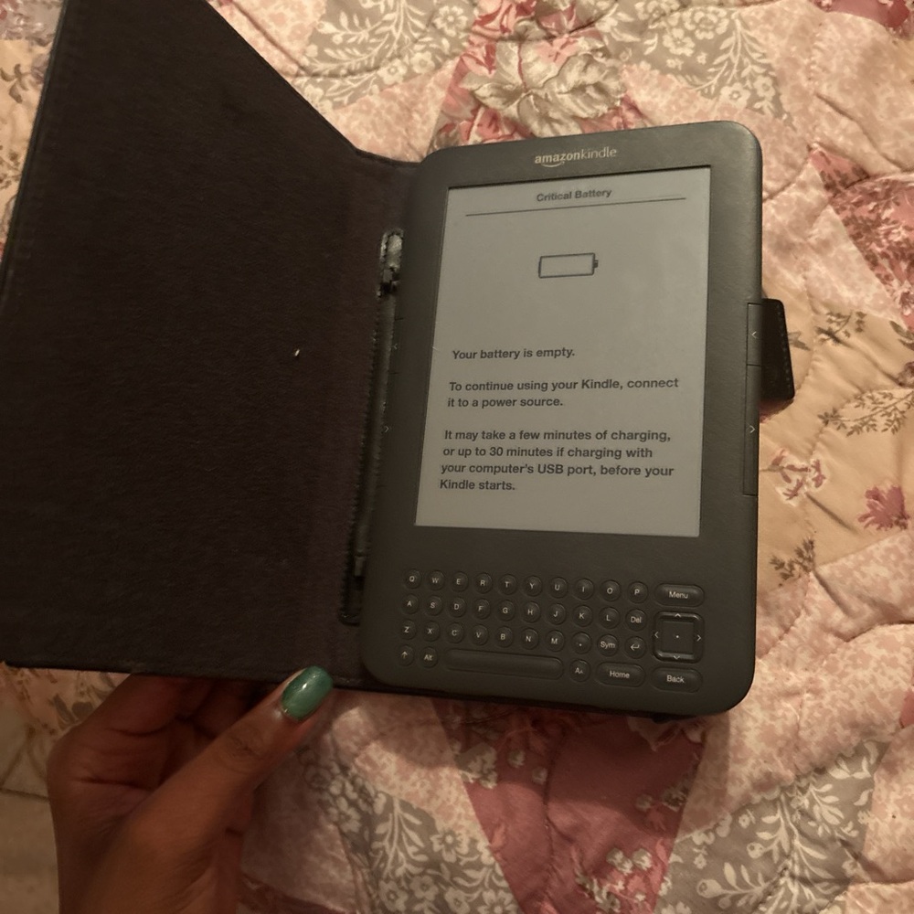 Amazon Kindle Gray eBook Reader with Protective Folio Case